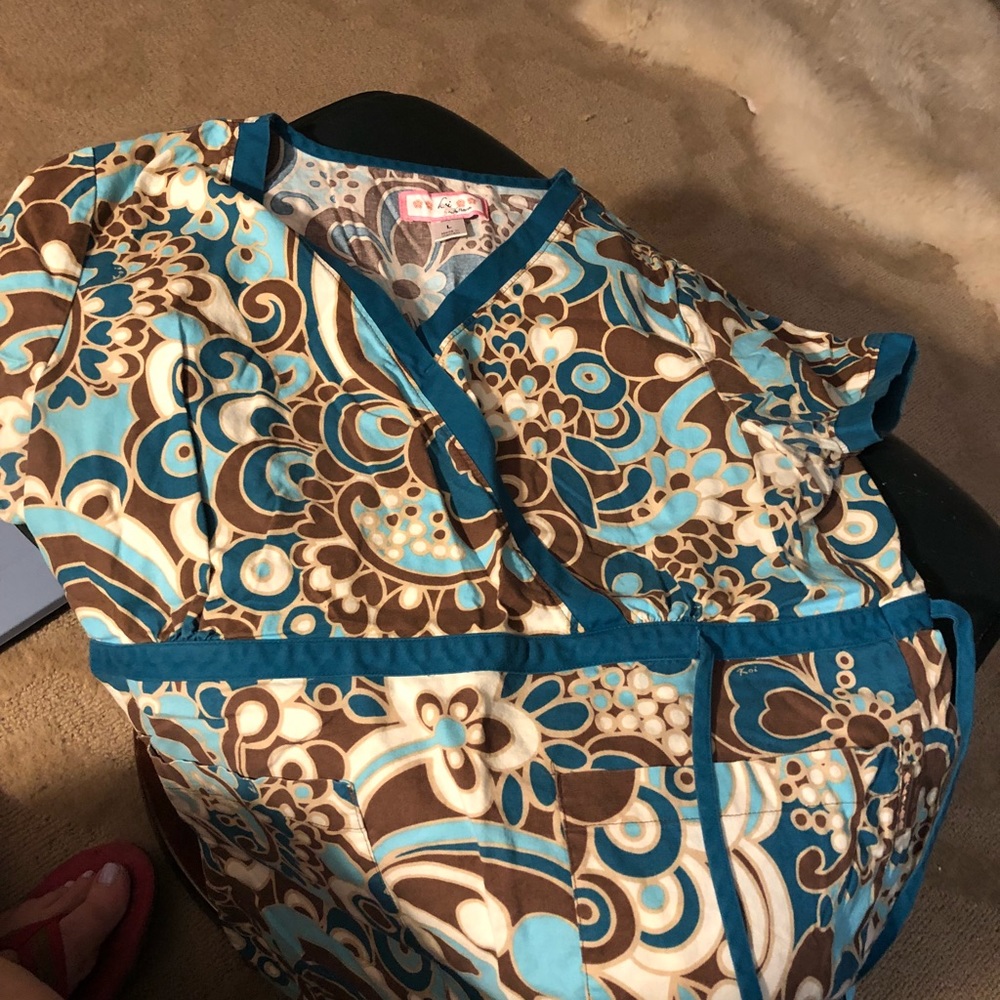 Koi scrub top